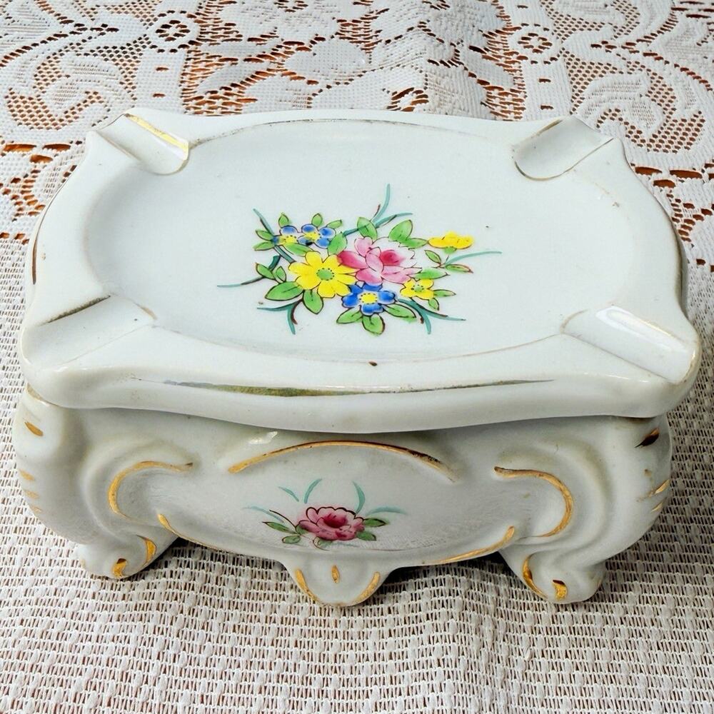 Occupied Japan Floral Decorative Ceramic Ashtray, Glossy White Multicolor 4in